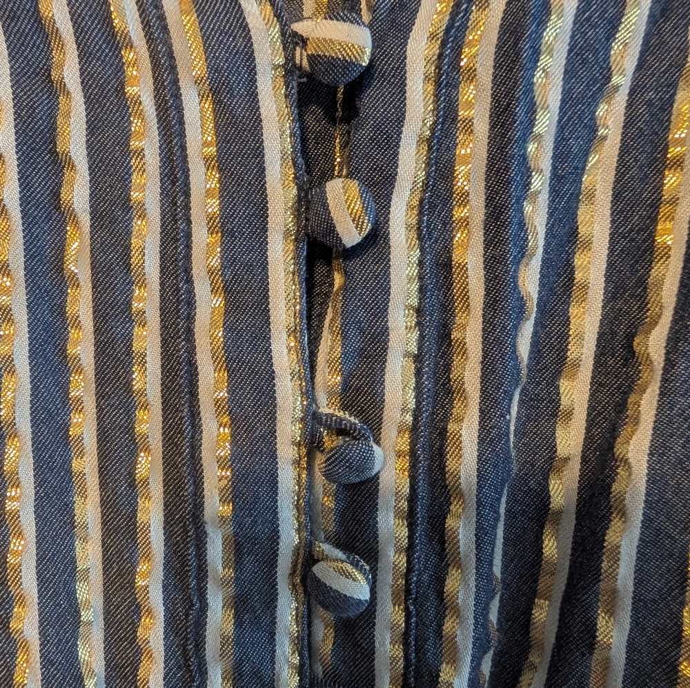Torrid Size 4, Top - Picture 4 of 5
